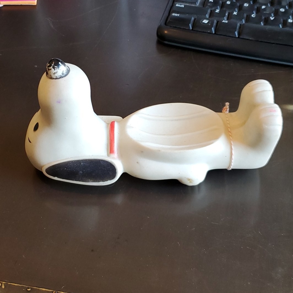 Vintage 1950s Snoopy, Avon brand soap dish.